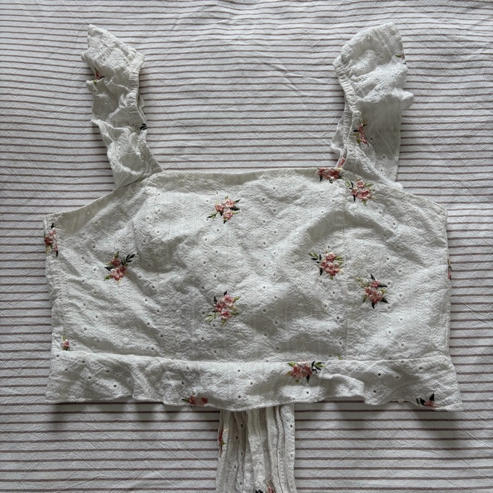 Kirious White Floral Embroidered Eyelet Crop Top with Ruffled Straps Size M